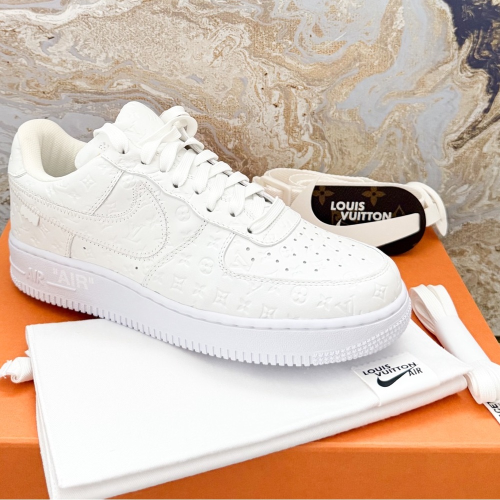 Louis Vuitton X NIKE AIR FORCE 1 Calfskin Monogram Mens Low Top White Sneakers - Picture 15 of 15